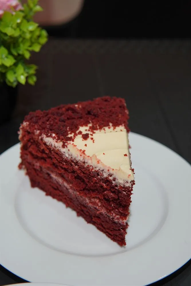 Porción de torta red velvet